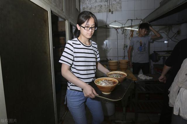 开面馆的悲惨经历 ，江西大哥开面馆（开面馆很辛苦吗）