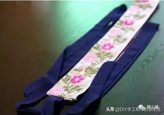齐胸襦裙不掉下的方法，齐胸襦裙老是掉怎么办（每一步都详细的讲解分析）