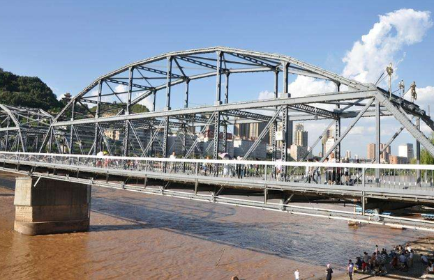 中山桥长多少米宽多少米，中山桥长什么样（被誉为“天下黄河第一桥”）