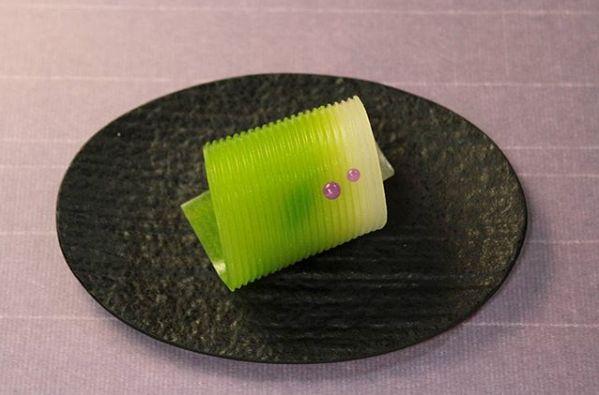 日本和果子的制作方法，日本食玩果子制作视频（日本匠人做出这么美的“和果子”）