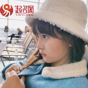 洛在女孩名字中的寓意，洛字取名的寓意是什么（气质清冷惊艳的女孩名字）
