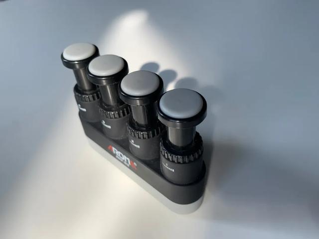 拉筋板使用方法，拉筋板使用方法图（低至16元的平价运动好物）