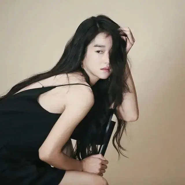 李采潭个人信息，请问这是什么电影（2021年韩国10大“最美女演员”）