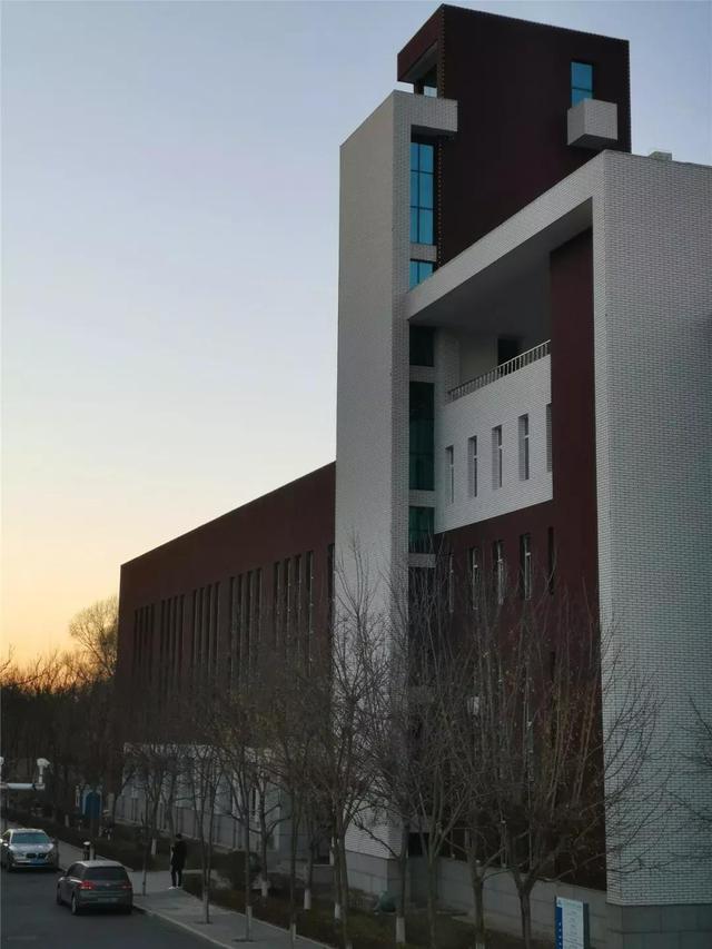 东北师范大学人文学院能三本升二本吗，东北师范大学人文学院是全日制本科学校国家承认吗（<二>东北师范大学人文学院）