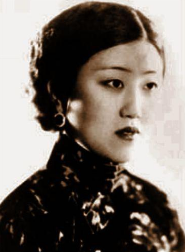 巩汉林回忆赵丽蓉离世，1999年赵丽蓉被肺癌折磨的痛不欲生