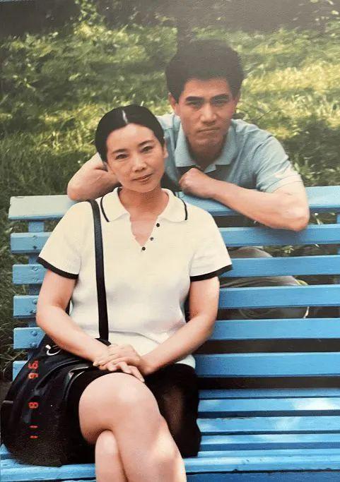 倪大红与老婆合影，这10位老戏骨和妻子
