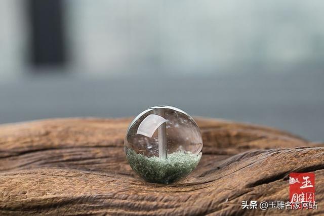 绿幽灵水晶真假分辨，绿幽灵手链价格一般是多少（如何鉴别绿幽灵真假）