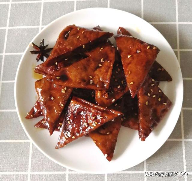 卤豆干的做法及配料，卤豆干的做法及配料大全（卤汁豆干在家做）