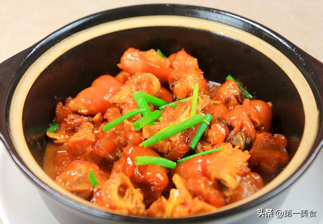 怎样炖猪蹄，怎样炖猪蹄汤好喝又营养（这才是砂锅炖猪蹄最好吃的家常做法）