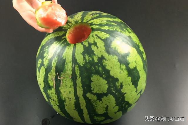 西瓜汁怎么做好喝，番茄汁怎么榨好喝（教你1分钟榨出原汁原味的西瓜汁）