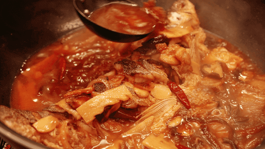 红葱头油盐水蒸金鳞鱼怎么做，全国人民就非吃饺子不可吗