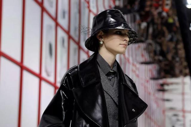 yoke当网名是什么意思，Yoke(束缚)微信昵称（2019年时尚圈上演了一出“老友记”来看看谁回归了）