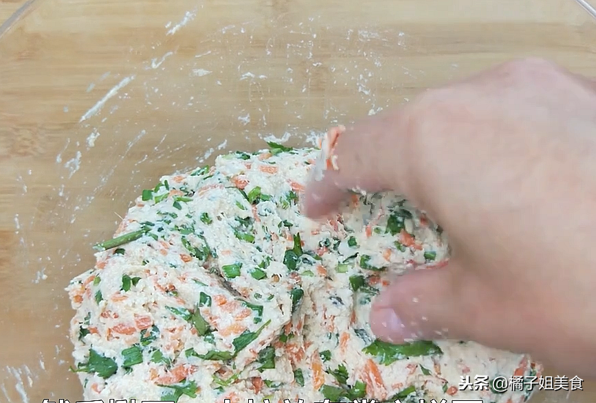 圖片[9]-【“炸丸子”】做法步驟圖 又香又鮮 比韭菜丸子還要香-起舞食譜網