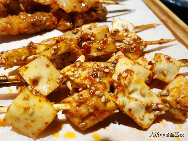 烧烤可以烤什么，韩式烤肉都可以烤什么（十二道烧烤店必烤菜品）