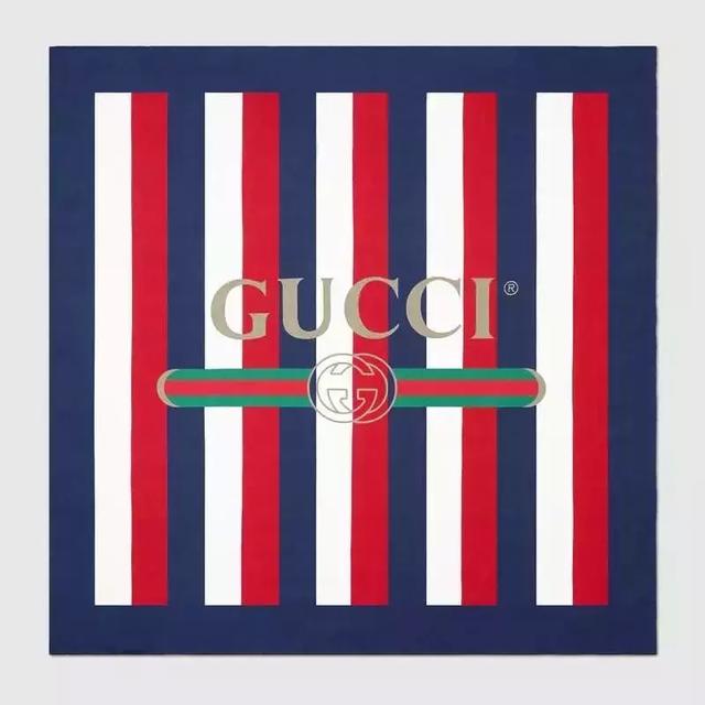 男士丝巾打法，男士方巾丝巾的系法（关于男士丝巾和它的系法）