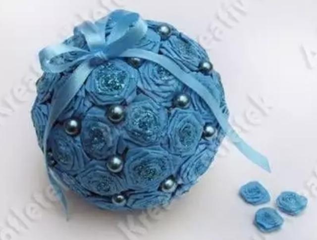 如何折漂亮的玫瑰花，怎样折玫瑰花简单又漂亮（几款纸玫瑰花折叠方法）