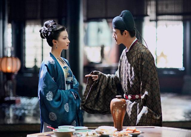 清平乐第一集皇帝谁演的，清平乐电视剧皇后是谁（《清平乐》王凯饰演的宋仁宗）