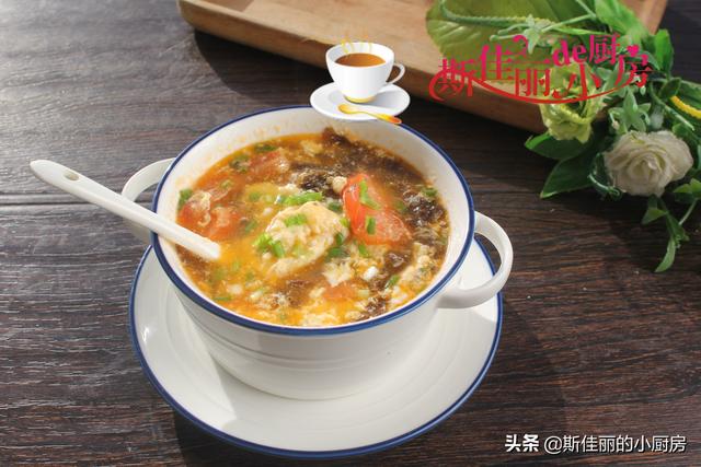 番茄紫菜蛋花汤，如何做番茄白菜紫菜蛋花汤（这汤五分钟就能做好）