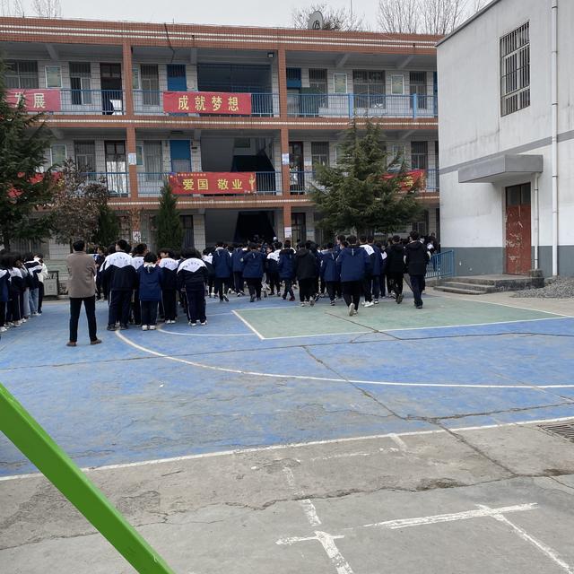 防震减灾演练总结，地震逃生应急演练总结（提高自防自救能力——马家乡一中防震演练活动总结）