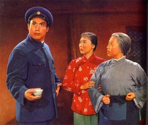 八个样板戏是哪八个，八个样板戏都是哪八个（八大样板戏）