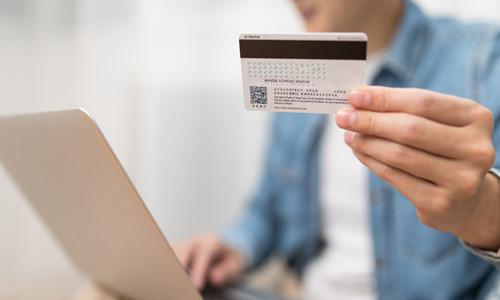 信用卡最低还款会越滚越多吗，跟这个因素有关（明明还了信用卡最低还款）