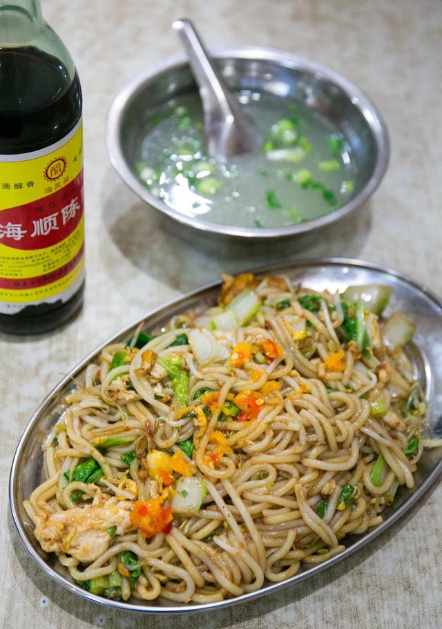 三亚小吃一条街在哪,三亚市区步行街小吃一条街(一条通往海边的美食老街) 三亚小吃一条街在哪,三亚市区步行街小吃一条街(一条通往海边的美食老街)