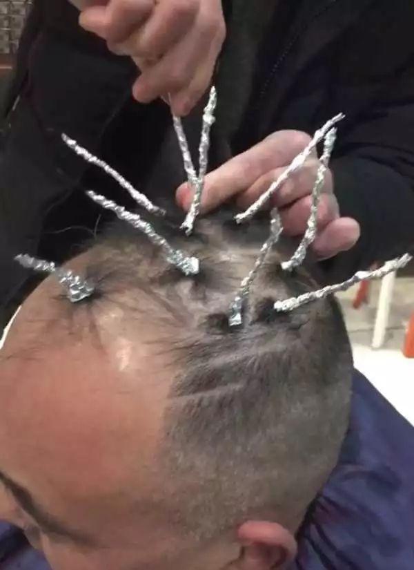 渣男锡纸烫发型图片男，渣男锡纸烫（火遍全网的“渣男锡纸烫”）