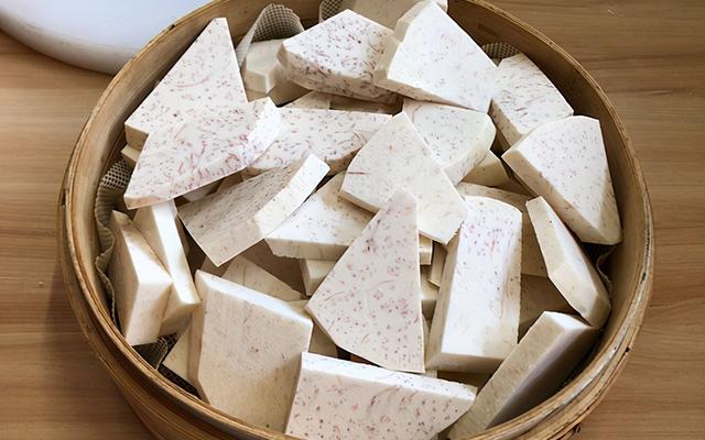 芋泥是用香芋还是芋头，女人吃芋头的好处和坏处（喜欢吃香芋的看过来）