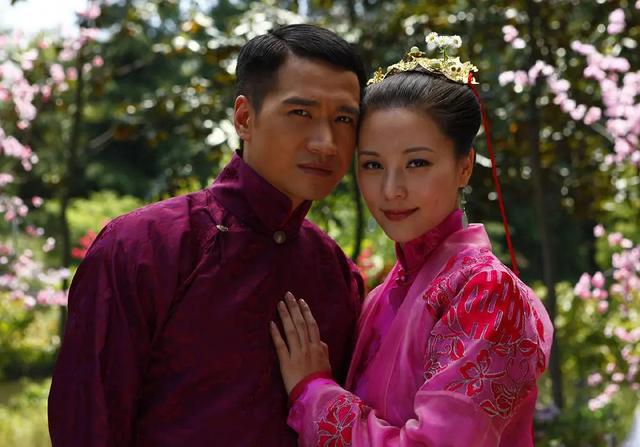 冯绍峰个人简历资料，1978年属什么生肖（还是冯绍峰前女友的她）