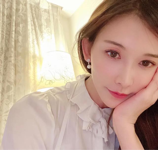 北京欢迎你群星都有谁，北京欢迎你群星名单（她曾参与演唱《北京欢迎你》）