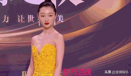 Angelababy ★杨颖套图3套，angelababy是谁（2021年微博之夜红毯走秀）