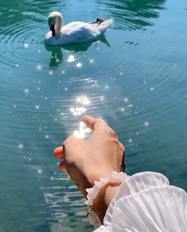 朋友圈封面图，朋友圈封面图片高清（朋友圈背景图封面图）