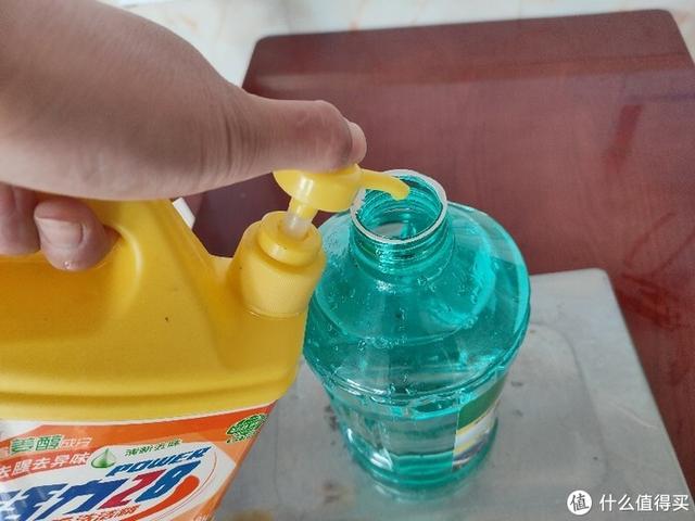 玻璃水的配制方法，玻璃水配方（老司机教你自制防冻玻璃水）