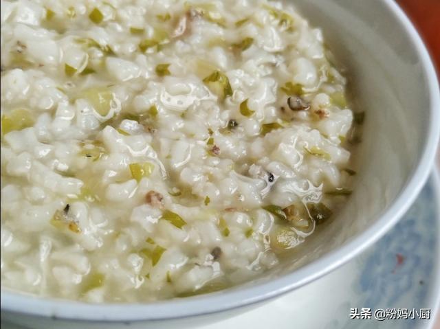 黄鳝粥的制作方法，黄鳝粥的制作方法视频（省时省力省煤气的做法）