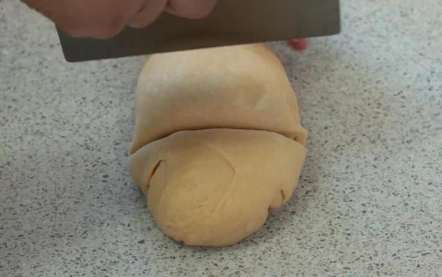 烤面包的做法，烤箱烤面包的做法（史上最详细的面包做法教学）