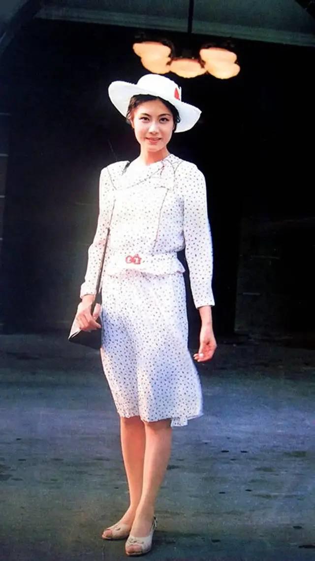 言情小说排行榜2013前十名，2013年小说排行榜言情（80年代父辈迷恋的“挂历女神”）