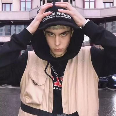 欧美男生多人头像微信，欧美男生多人头像（欧美潮男微信头像大全）