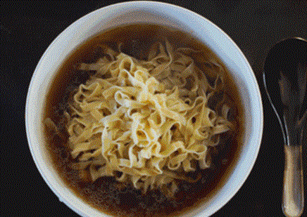 微信朋友圈分组，微信如何设置朋友圈分组（网友慌了：分组可见的朋友圈）