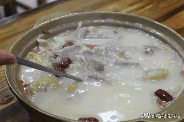 哺乳期可以吃白芸豆吗，哺乳期能不能吃白芸豆（最适合产妇吃的16种月子粥）