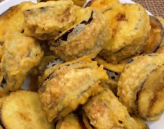 炸茄子的面糊怎么调才能酥脆（调“面糊”别用水）