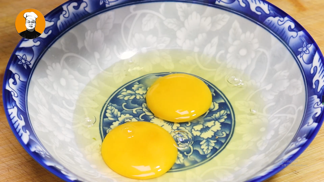 炒年糕的家常做法，桂花炒年糕的家常做法（炒年糕别直接下锅炒）