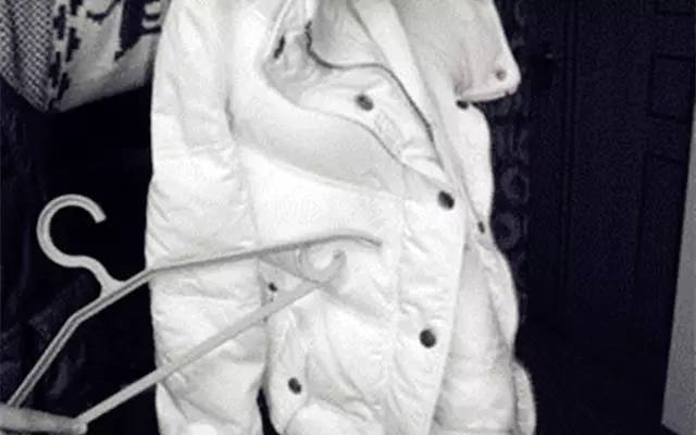 羽绒服能暴晒吗，羽绒服发霉可以在太阳下暴晒吗（羽绒服清洗小妙招）