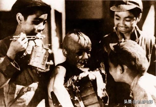 豆瓣8.2分的《三毛流浪记》，1949年的献礼之作，艰辛中饱含泪水