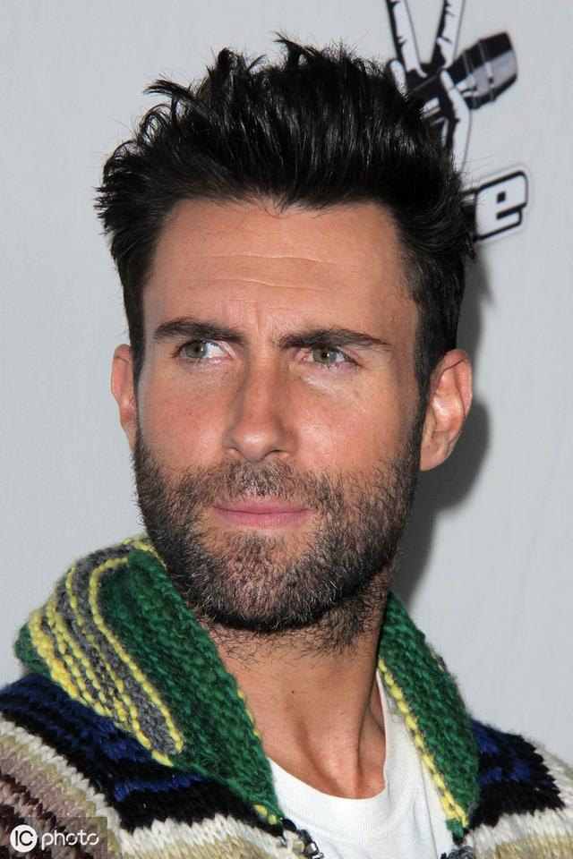 payphone歌词,payphone的歌词翻译(亚当·莱文 adam)