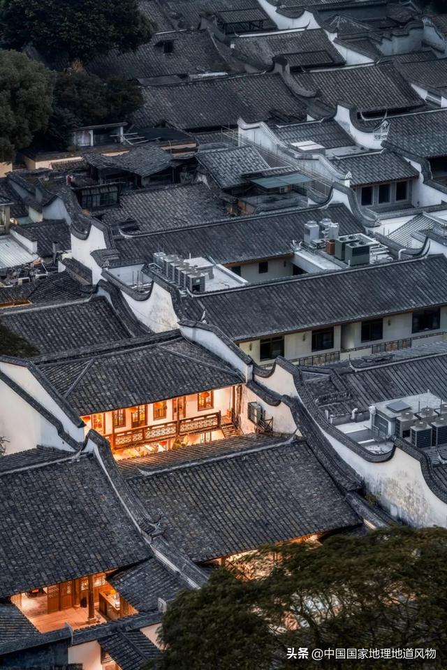 福建的省会是哪里，福建在哪个省（为什么“很不福建”）