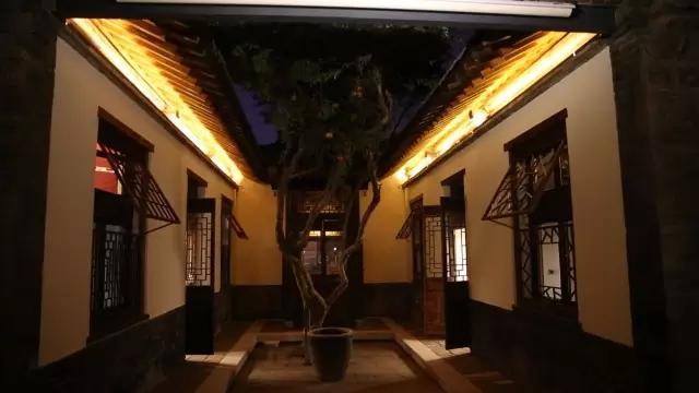 cf寂静村怎么上房，cf寂静村怎么跳上高台（这座晚清废屋变成中式豪宅）