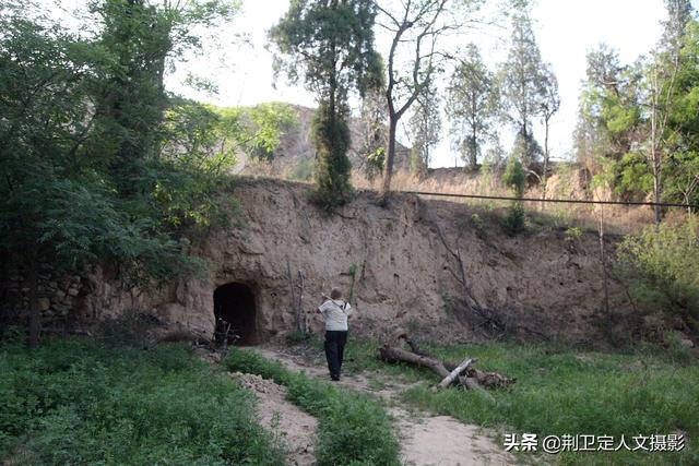 无根之水是什么,无根之水是什么水(山西65岁农民大叔挖山洞吃无根之水) 无根之水是什么,无根之水是什么水(山西65岁农民大叔挖山洞吃无根之水)