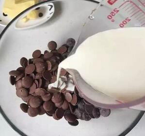 图片[3]-【生巧克力】做法步骤图 口感更舒适 牛奶般丝滑！-起舞食谱网