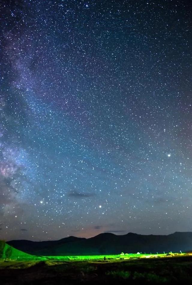 唯美星空怎么画出来，怎么画出美丽的星空（美女用一根针“画”出万种绚丽星空）