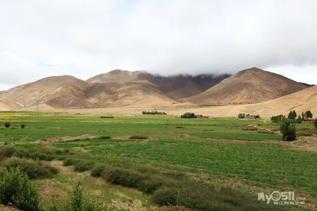 我的家乡在日喀则是什么歌，我的家乡在日喀则是什么歌歌词是什么意思（行走在通天的路上<中>）